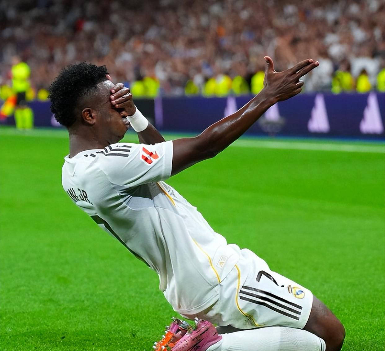 包含布鲁克林篮网发布备战花絮；窗口期伤情更新；西甲任务艰巨；轮换策略成焦点的词条-九游体育