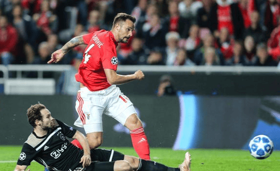 国际比赛日勒沃库森备战英超，绝杀压哨细节曝光，球迷炸锅，轮换策略成焦点的简单介绍-九游体育下载